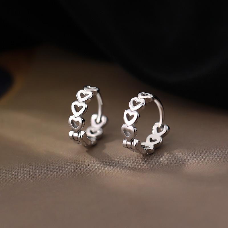 2024 Trendy Heart-Shaped Sterling Silver Earrings – Hollow Design, Chic & Elegant, Cold Style Ear Buckles