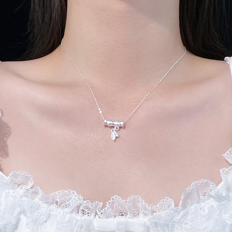 Bamboo Knot and Leaf Necklace, Fashionable and Versatile Commuter Style, Minimalist and Fresh Clavicle Chain