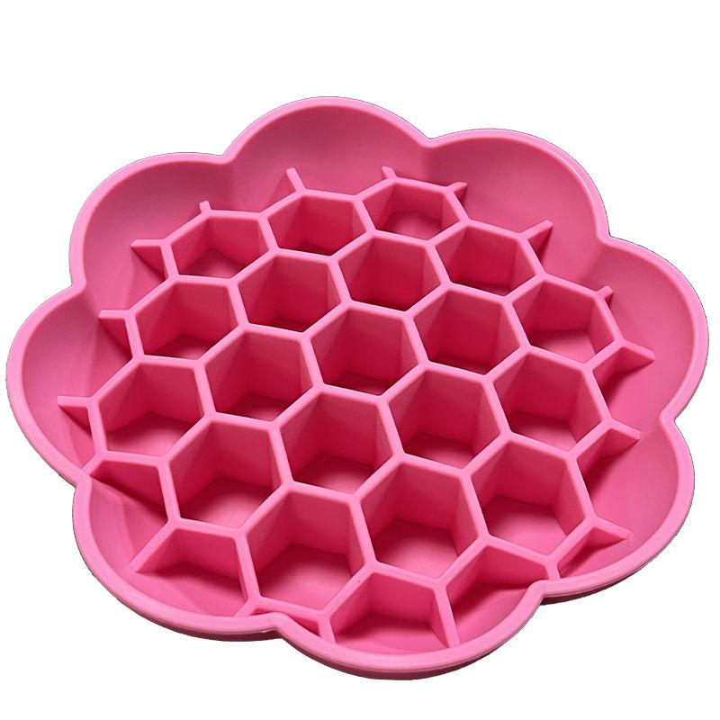 Jinshwaypets Customized Eco-Friendly Silicone Pet Dish Honeycomb Slow Feeder Bowl Anti-Slip Design Puzzle Dog Food Enrichment