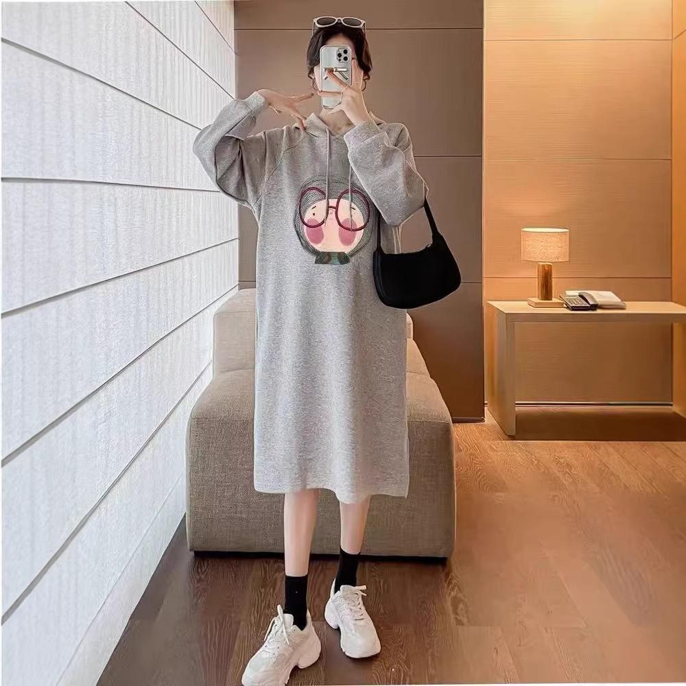 Pregnant Woman's Dress - New Autumn/winter Style Loose and Comfortable Hooded Pullover Dress In Mid-length with Added Insulation.