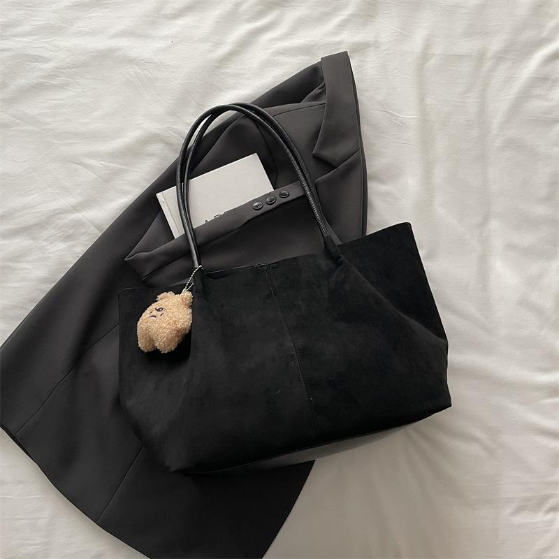 New Autumn and Winter Retro Large-capacity Shoulder Bag Trendy Fashion Tote Bag High-end Suede Versatile Bag