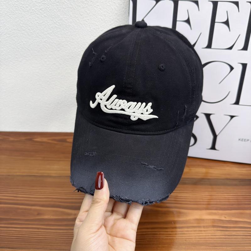 Gradual Change Hole Three-Dimensional Letter Embroidery Baseball Cap Men And Women Fashion Personality Couple Versatile Cap Spring And Autumn