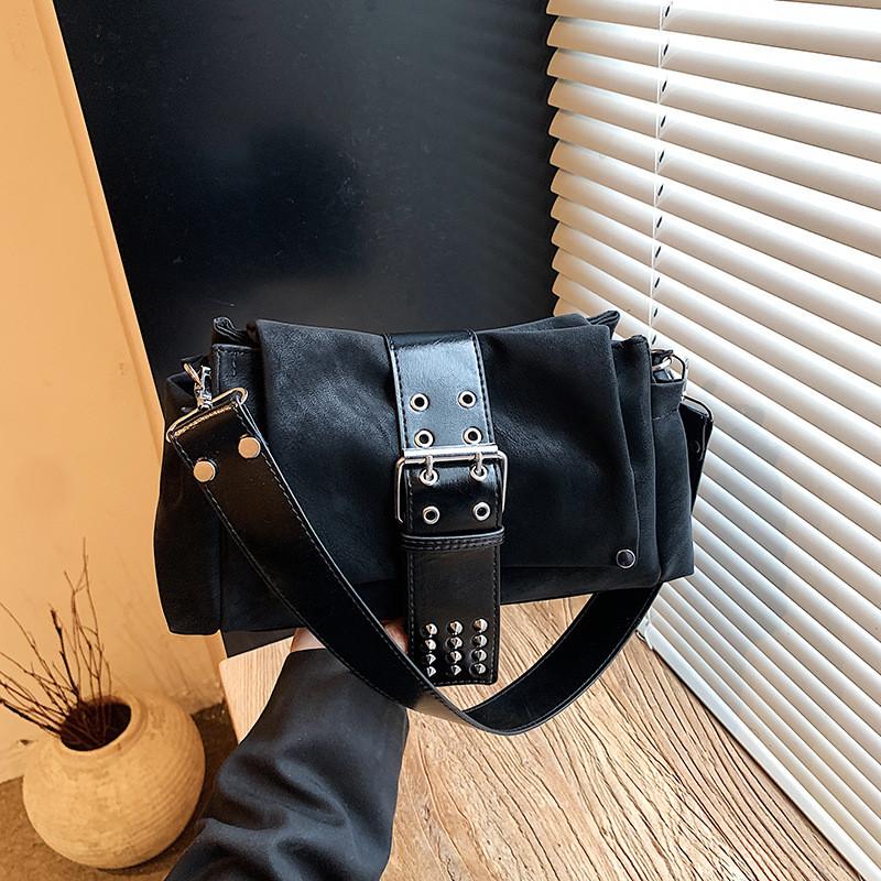 IELGY Ladies Pillow Bag Commuter Large Capacity All-Match One-Shoulder Underarm Boston Bag