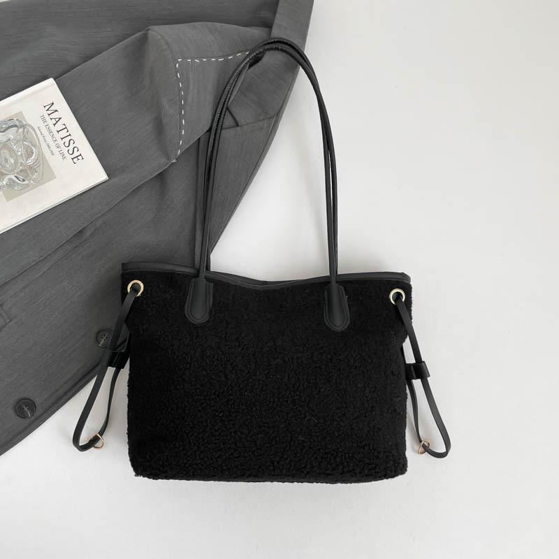 Plush Large-capacity Tote Bag Women's New Fashion Handbag Simple Casual Commuter Shoulder Bag