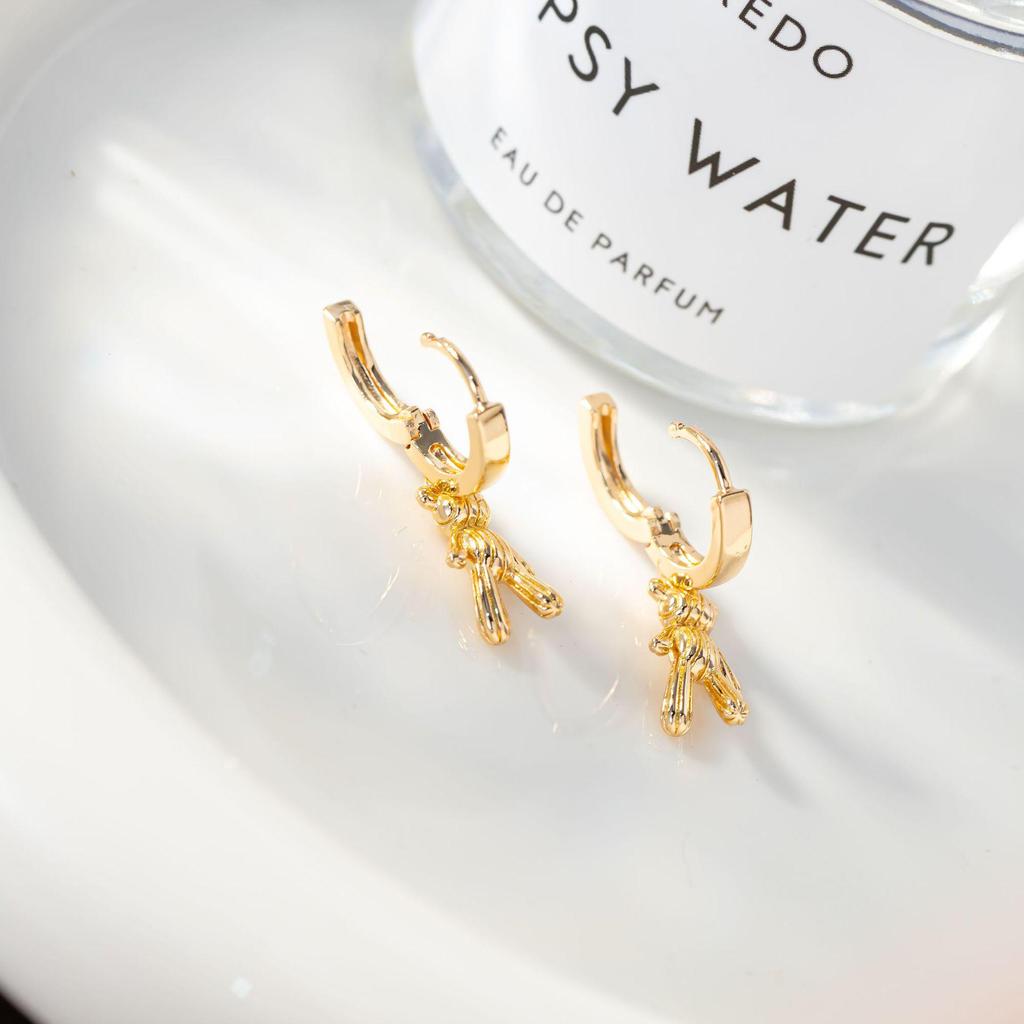 Trendy Geometric Bear Earrings for Women - Irregular Circle Ear Studs in Exaggerated Cold Style