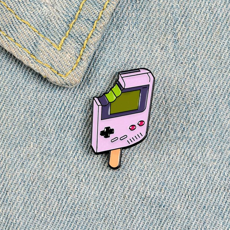 Fun Elegant And Ice Cream Game Machine Brooch Pin Crafted From Highquality Enamel Alloy