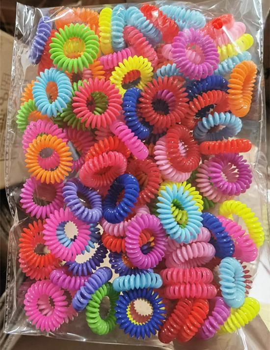 

Clear Triangle Hair Tie Rubber Band with Telephone Cord Design - Hair Accessories