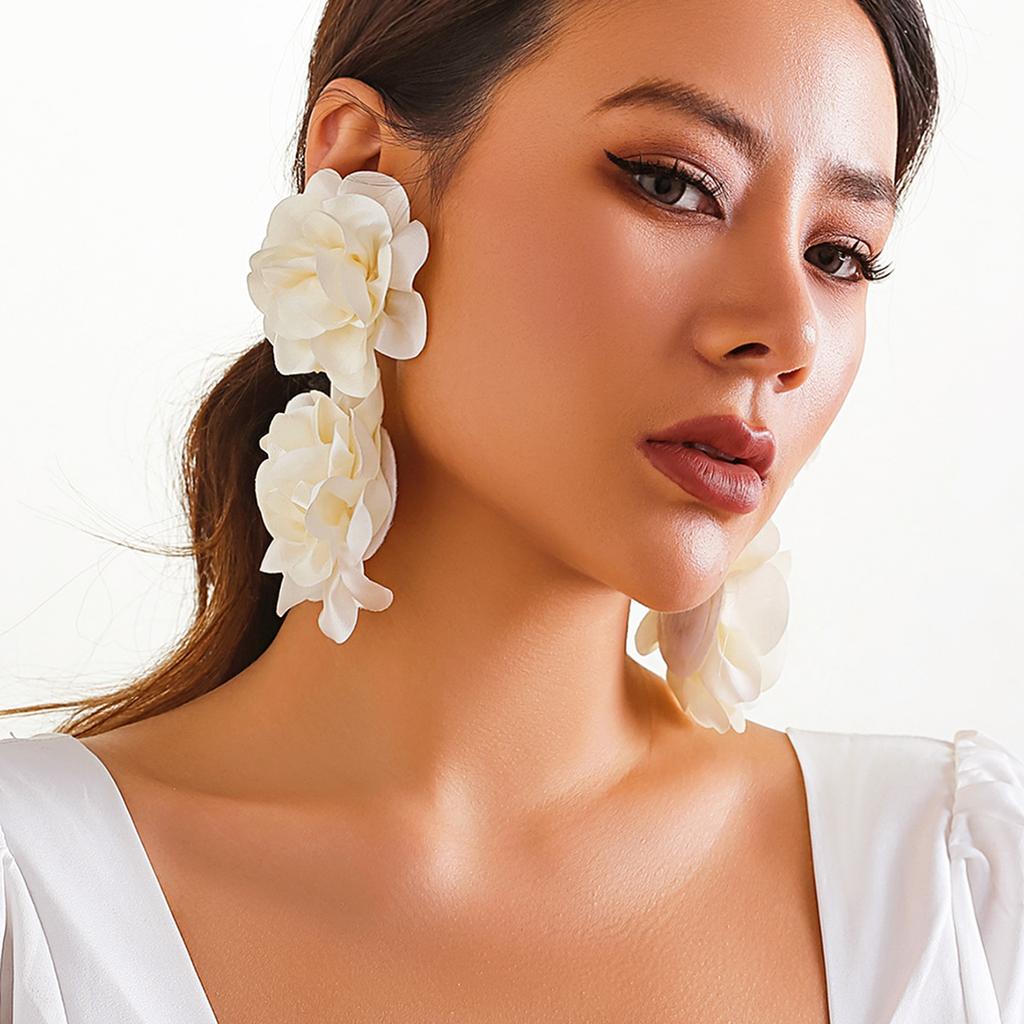 Kadın Moda İçin Kişiselleştirilmiş Uzun Pırlanta Taşlı Zincirli Çiçekli Küpeler, Renkli Püsküllü Çiçekli Küpeler