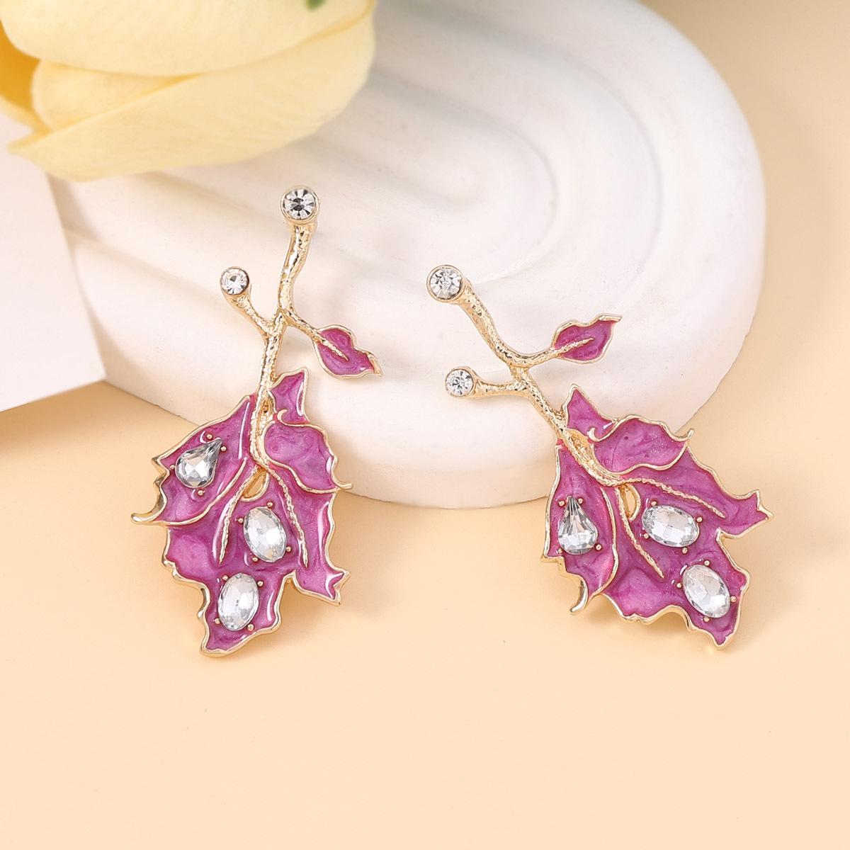 Retro niche design drip oil inlaid zircon unique leaf stud earrings, exquisite trend temperament women s earrings
