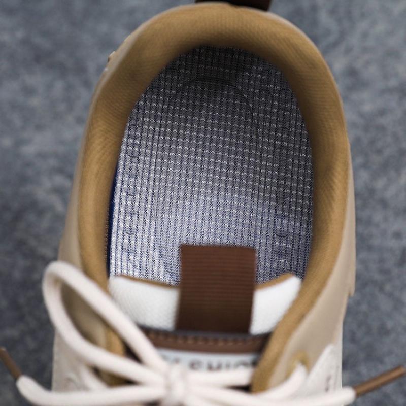 Skateboarding Shoes Men Flat Comfortable Leather Casual Vulcanized Shoes 2025 Trendy Classic Breathable Platform Sneakers Man