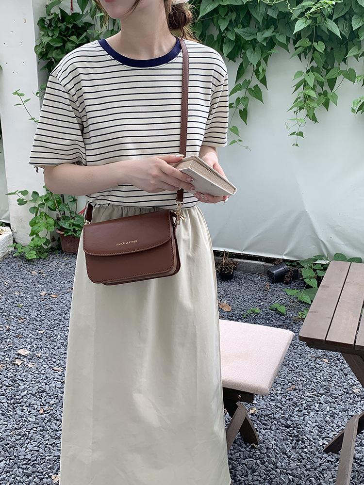 

Bag Women s Premium Messenger Bag 2025 New Women s Bag Versatile Small Square Bag Niche Design Commuter Shoulder Bag коричневый