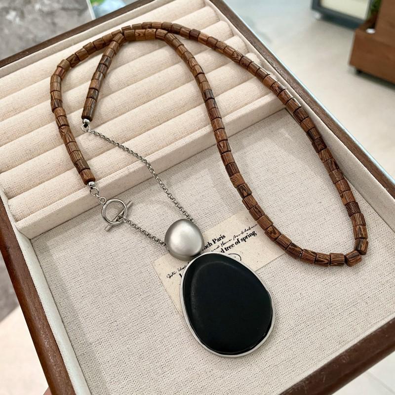 Trendy Late Autumn Wood Bead Pine Cone Pendant Necklace for Women