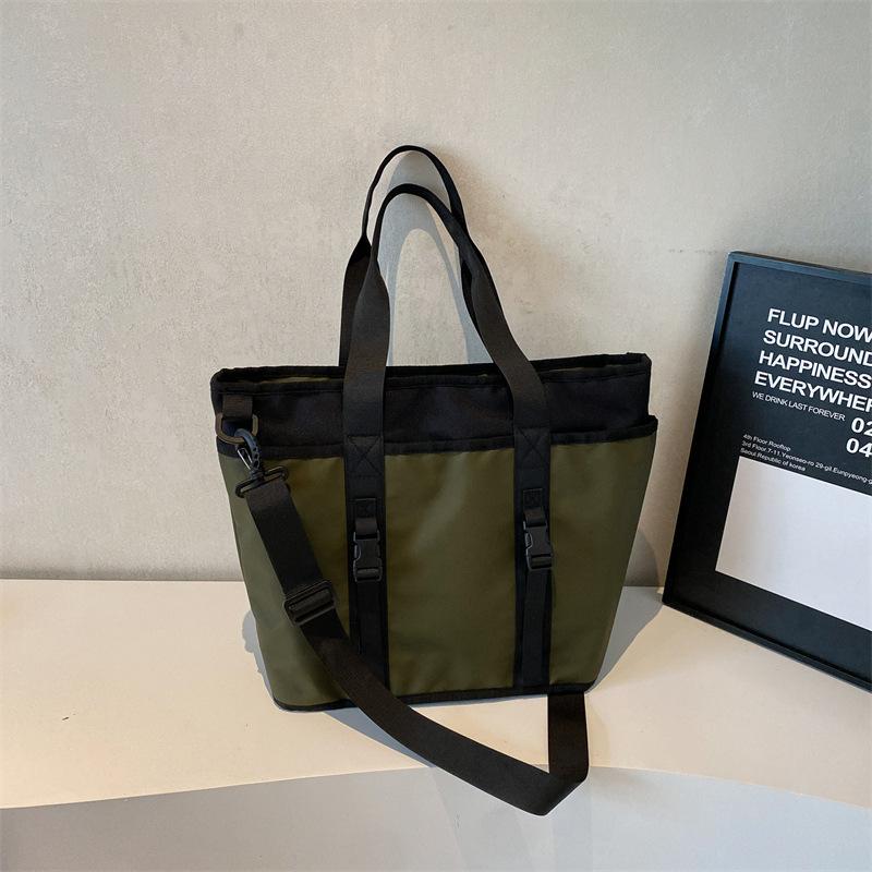 Shoulder bag women's 2025 new Korean version fashion foreign style simple messenger bag large capacity college student tote bag