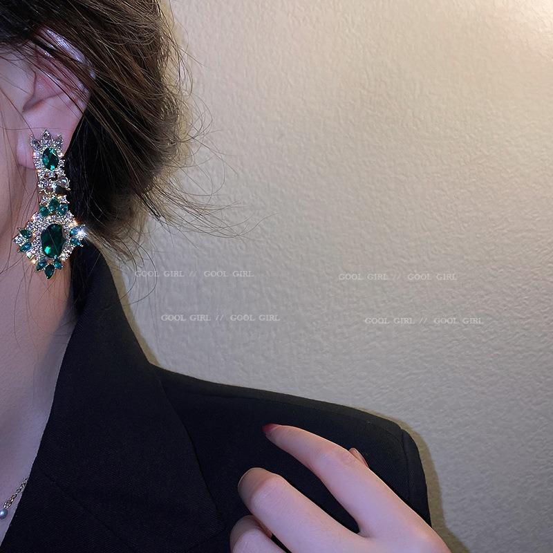 Silver needle with diamonds emerald design earrings exaggerated temperament fashion light luxury earrings ear jewelry wholesale women