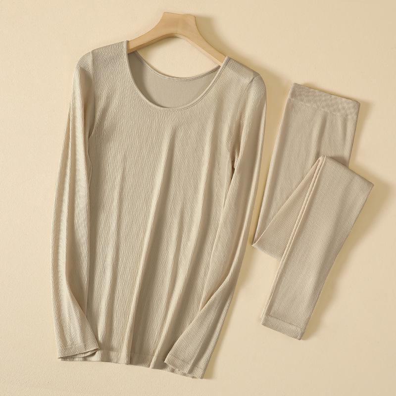 Women's Thermal Velvet Slim Fit Round Neck Underwear Set for Autumn