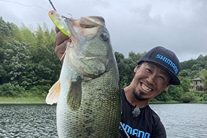 Shimano Bantam World Pop 69F Flash Boost Ghost Ayu 006 Freshwater Popper Lure for and Rivers ZR-P69U Bass, Lakes, Dams, Ponds,