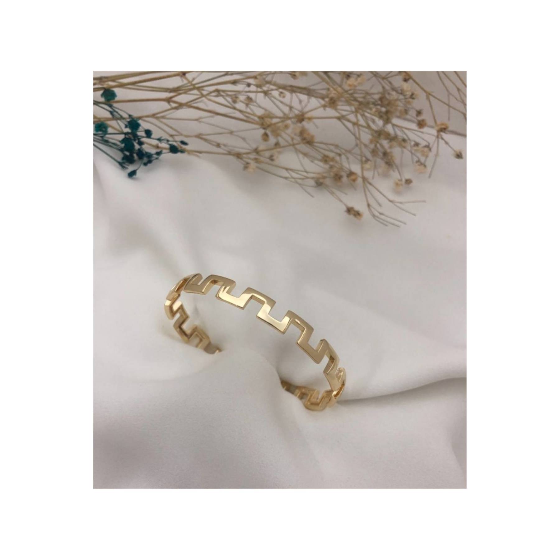 

Zigzag Checkered Cuff Bracelet