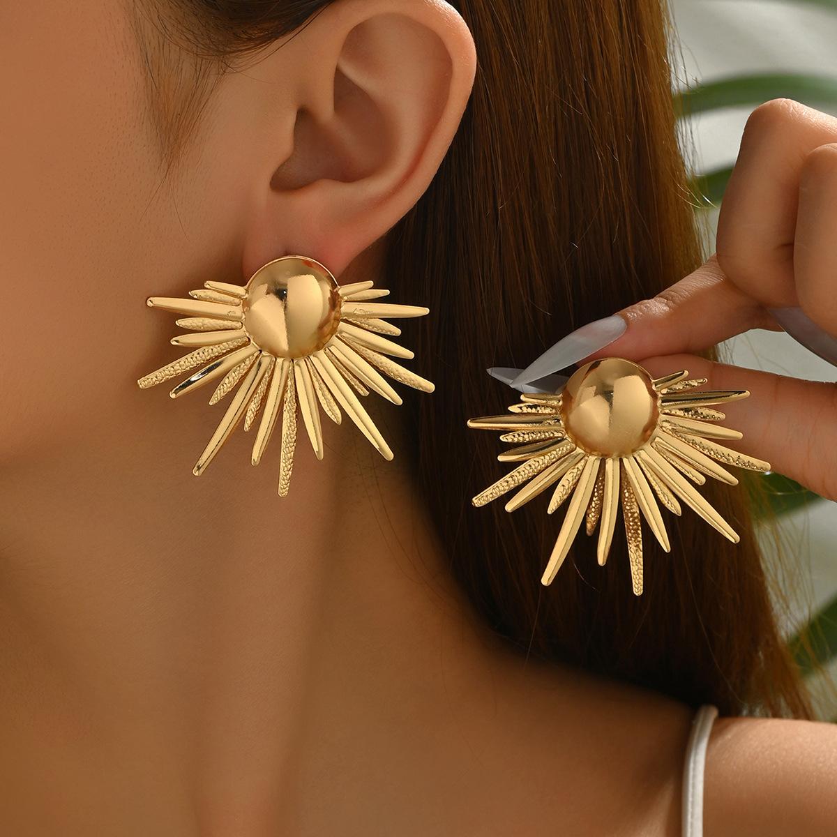 

Женские новые серьги геометрические преувеличенные кольца нерегулярный металлический дизайн серьги-гвоздики универсальные серьги женщины