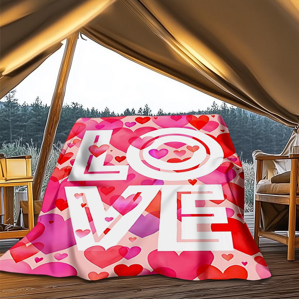 1pc Love Hearts Print Outdoor Flannel Blanket Soft All Season Polyester Throw , Perfect for Picnics & Travel , Picnic Accessory