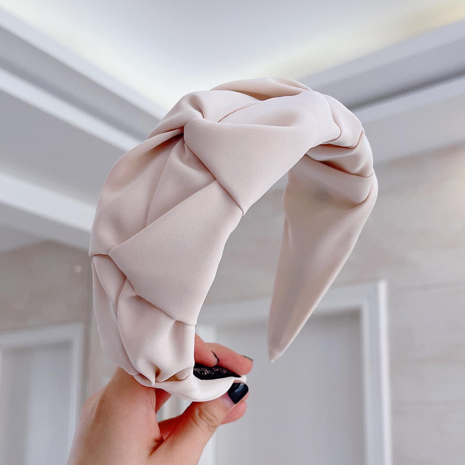 

PROLY Новая Мода Женская Повязка на Голову Широкая Боковая Плиссированная Повязка для Волос Повседневный Однотонный Тюрбан Весенние Аксессуары для Волос