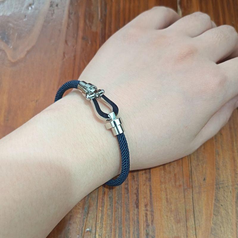 Original European and American Style Mechanical Horseshoe Buckle Hand-Woven Bracelet, Simple and Unique Couple Bracelet, Student Gift