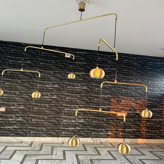 1950-е годы, середина века, ручная работа, латунная мобильная люстра, шар, спутник, стильно, высокая потолочная подвесная люстра, подвесное освещение