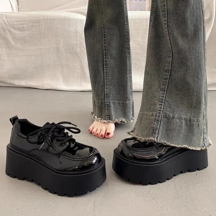 Fashion Women's Retro British Style Flatform Shoes Spring 2025 Versatile Thick Bottom Platform Pumps Round Toe Mid Heel Single Shoes