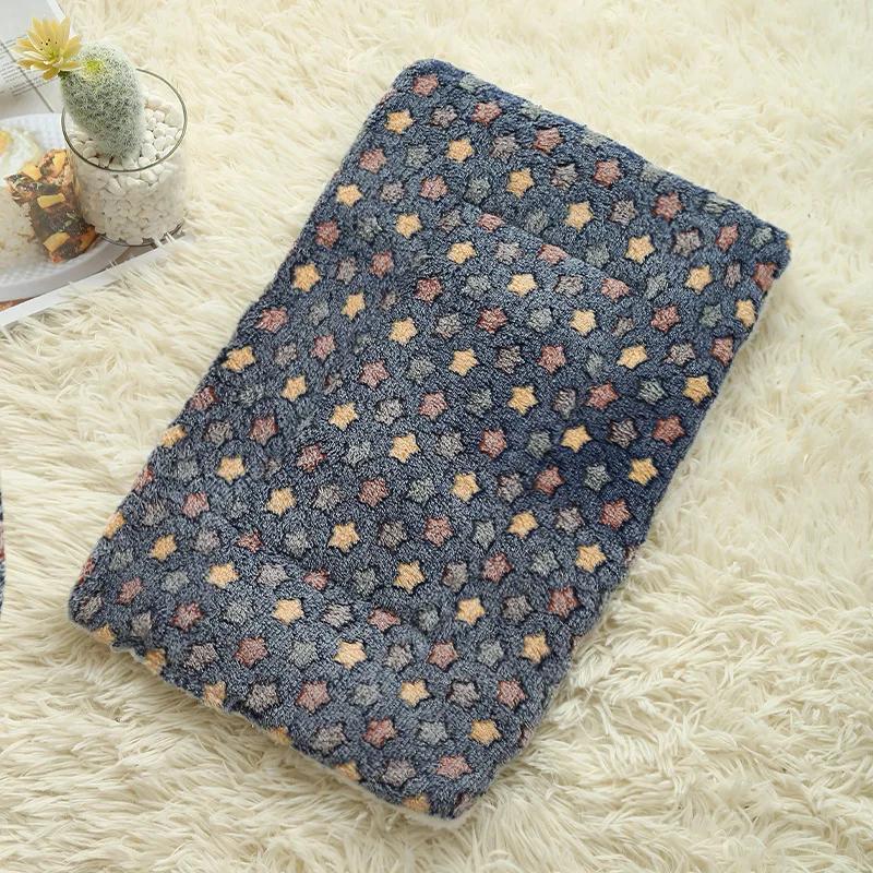 Autumn and Winter Thickened Pet Pad Dog Blanket Pet Nest Bed Quilt Sleeping Pad