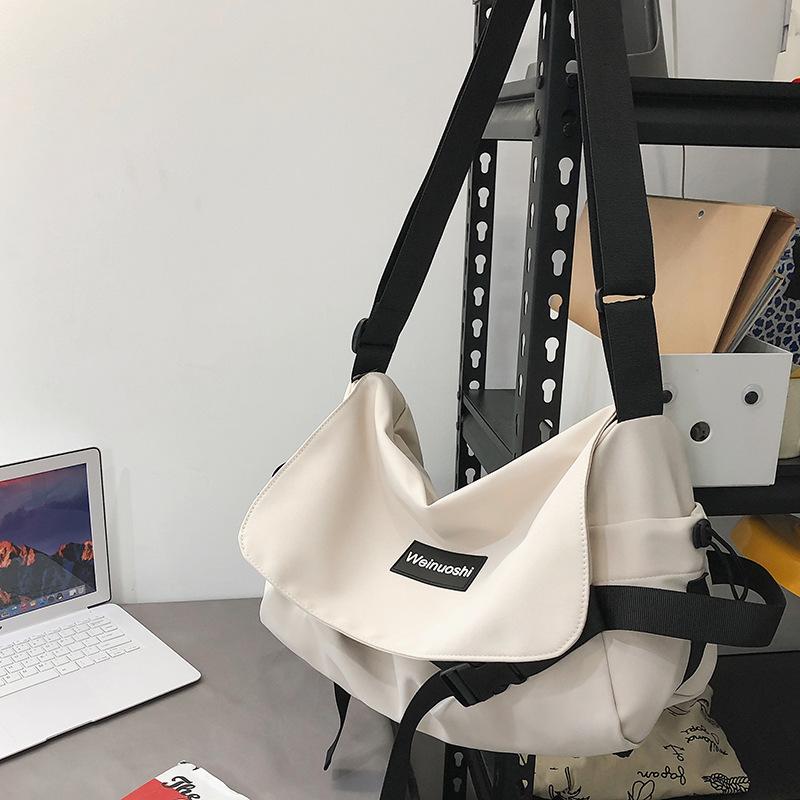 Summer Women's Bags  Large Capacity  Women's Commuting Men's Trendy Postman Plaid  One Shoulder Crossbody Bag