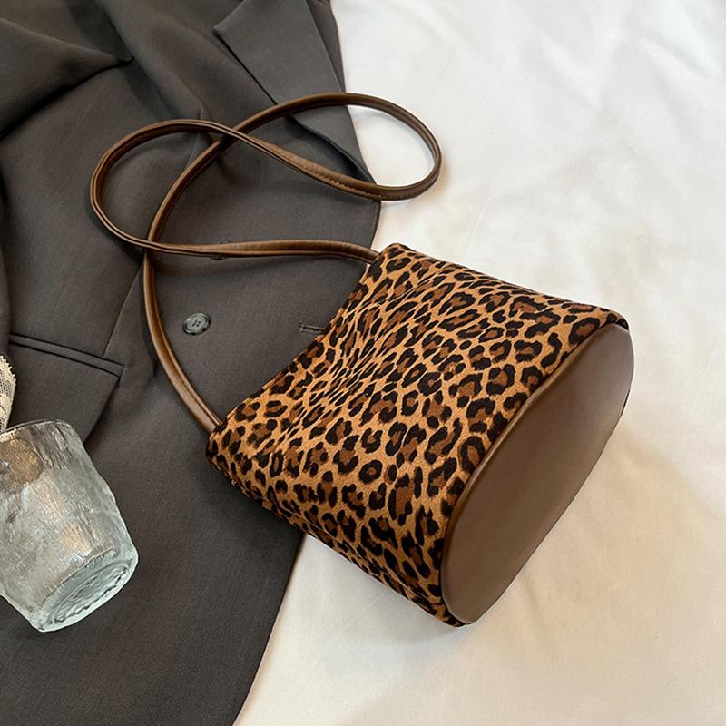 Retro Suede Hasp Sweet Shoulder Bags Sewing Thread Concise Women's Handbags High Quality Versatile Small Square Bag