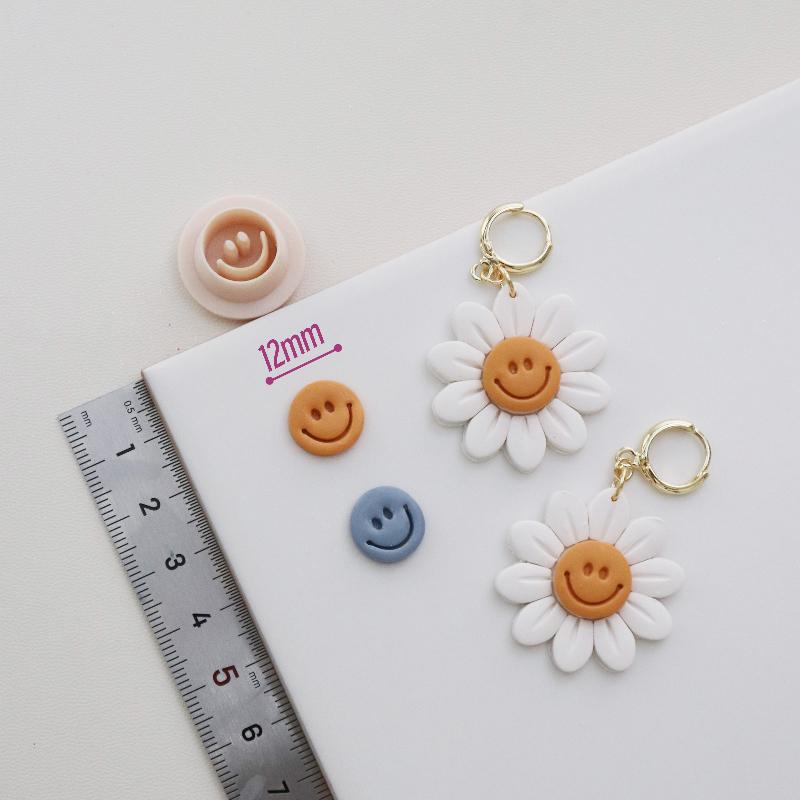 Flower Earrings Shaped Polymer Clay Cutter DIY Handmade Rings/necklaces Polymer Clay Mold Jewelry Modeling Pottery Tools Smile Mould-1pcs