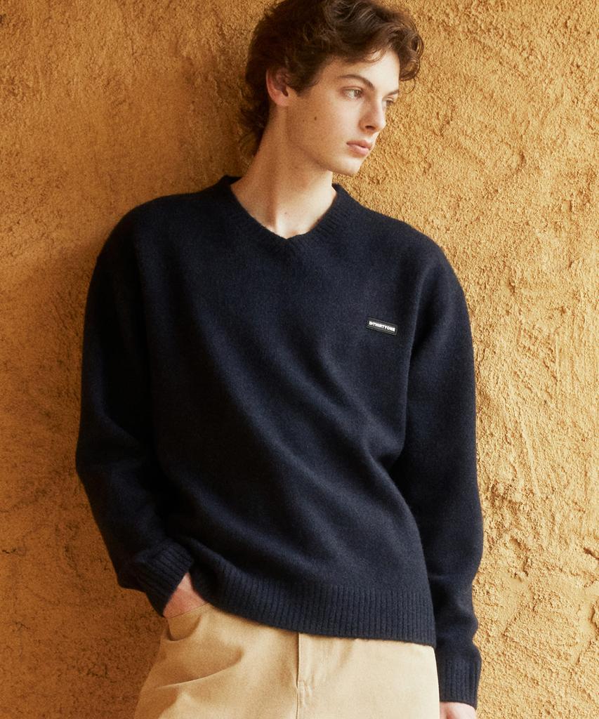 DTHIRTYONE V-Neck Solid Sweater (Navy)