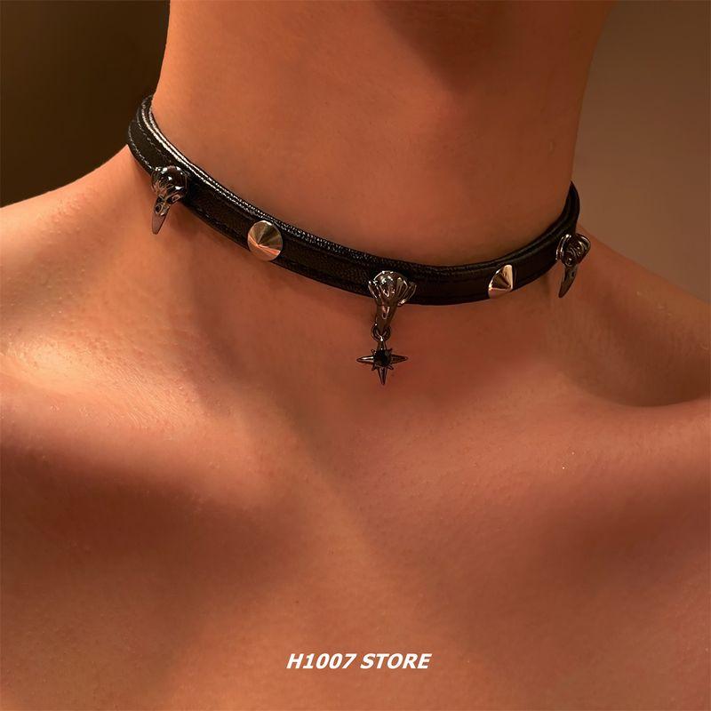 

Dark Cold Wind Ravens Short Choker Fancy Women Necklace Special-Interest Design Necklace Trendy Cool Men Ornament Raven Short Neck Chain