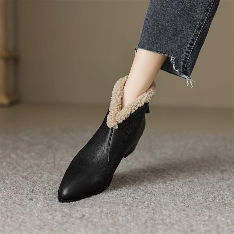 Soft leather pointed thick heel rear zipper Chelsea short boots women's 2025 winter new velvet thermal short tube and ankle boots