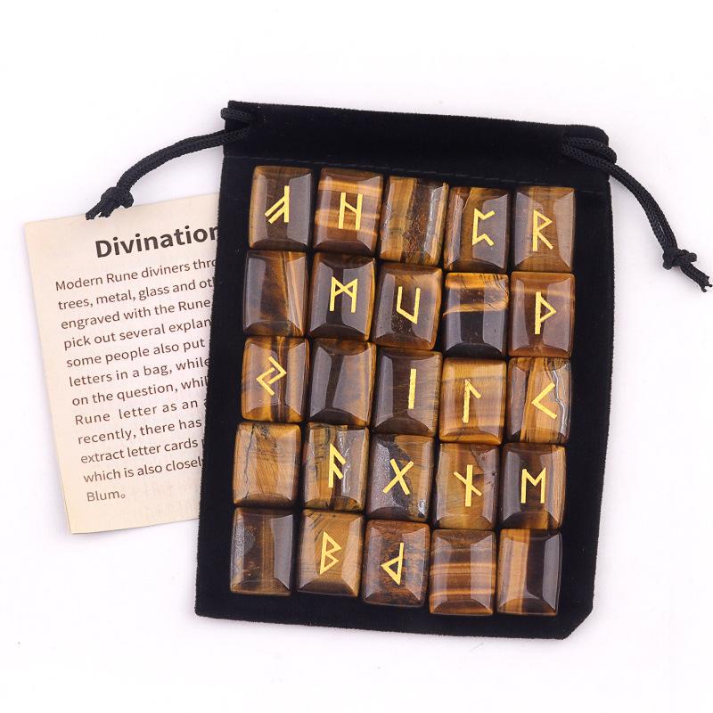 Set di 25 Pietre Runico Incise Alfabeto Futhark Antico Pietra Naturale Cristallo Curativo Reiki Meditazione Divinazione con Sacchetto di Velluto