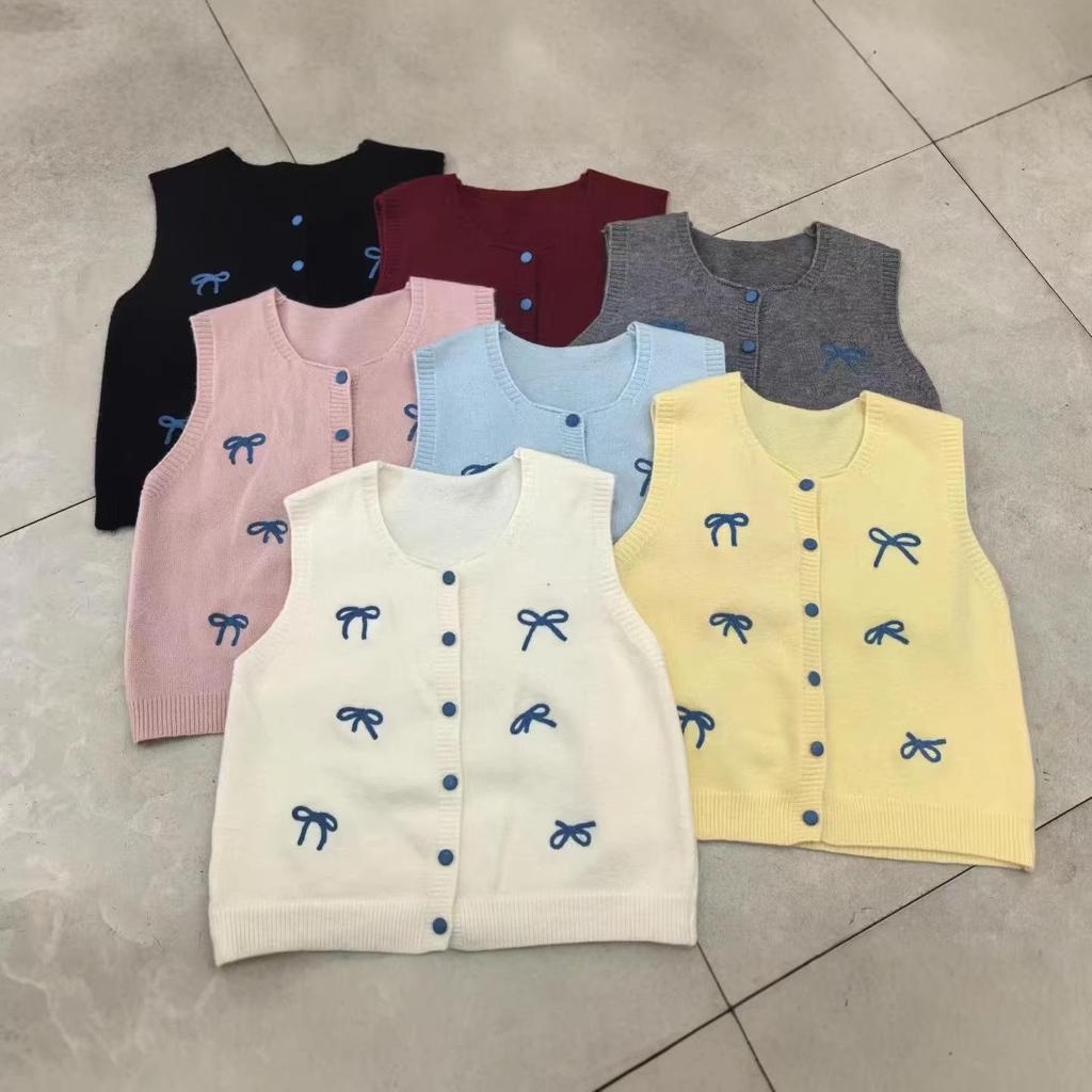 2025 Women's Autumn Academy Style Knit Vest with 3D Bow Patchwork