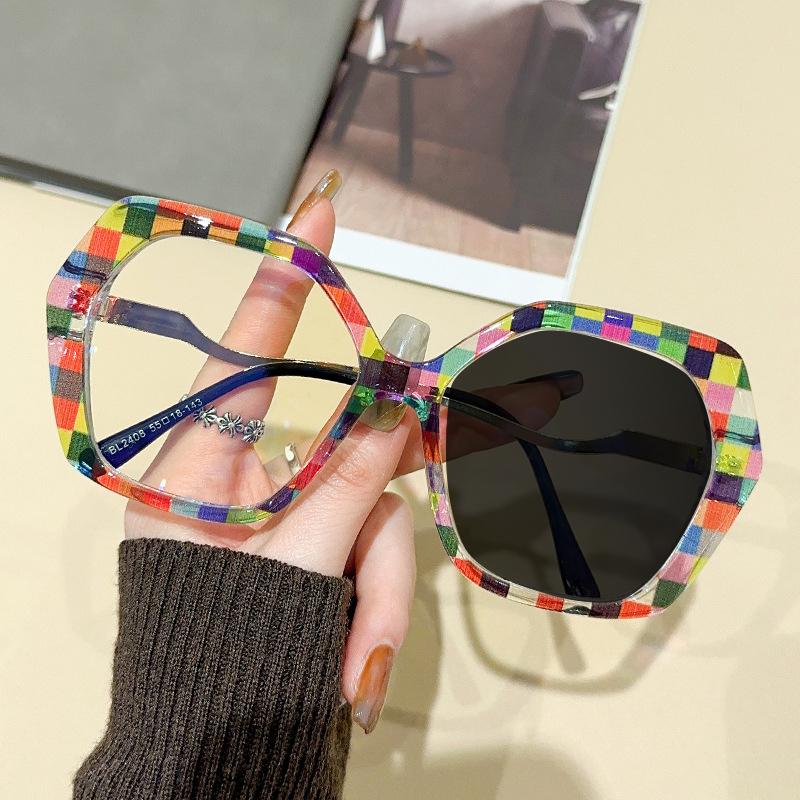 Latest Luxury Design Rainbow Print Lady Big Frame Frame Color Shift Anti Blue Light Hyperopia Prescription Lens Reading Glasses