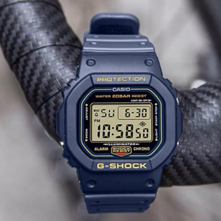 Casio G-Squad Series G-Shock Origin Series Small Square Electronic Backlight Countdown Timer Calendar Quartz Movement Men Watches Gray DW-5600RB-2