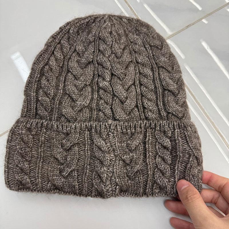 Autumn and winter new big head circumference twist wool hat men's and women's pullover hat wool hat knitted ear protection warm cold hat
