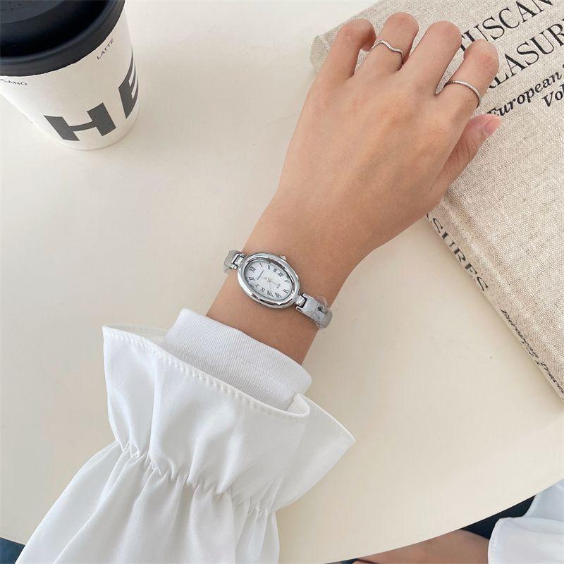Stylish Roman Scale Women's Bracelet Watches Oval Dial Quartz Watch High-End Ladies Elegant Wristwatch Reloj Mujer Girls Clock