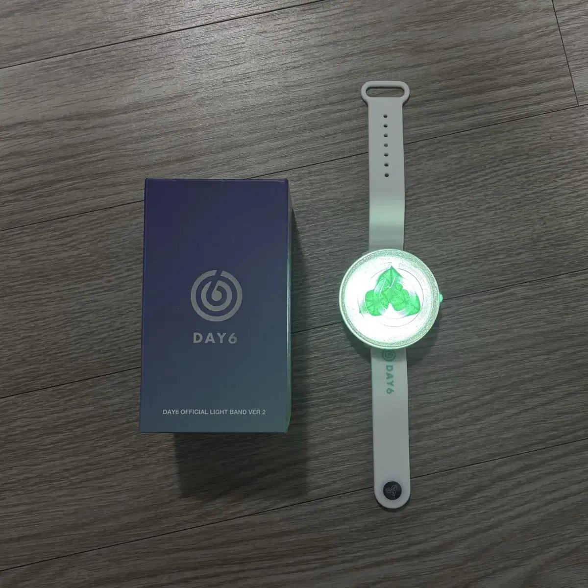

Day6 Made Watch Ver2