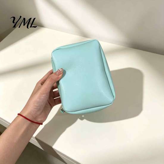 Portable Medication Case for Travel A8 Waterproof Pill Organizer with 7/14 Zippered Pouches, Small Pouch PU Leather Storage Travel, Loose Leaf Binder,