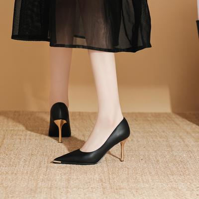 Schwarze Pendler-High Heels Damen Stilettos 2025 Frühling neue Temperament vielseitige professionelle spitze Arbeit Einzelschuhe sind nicht müde