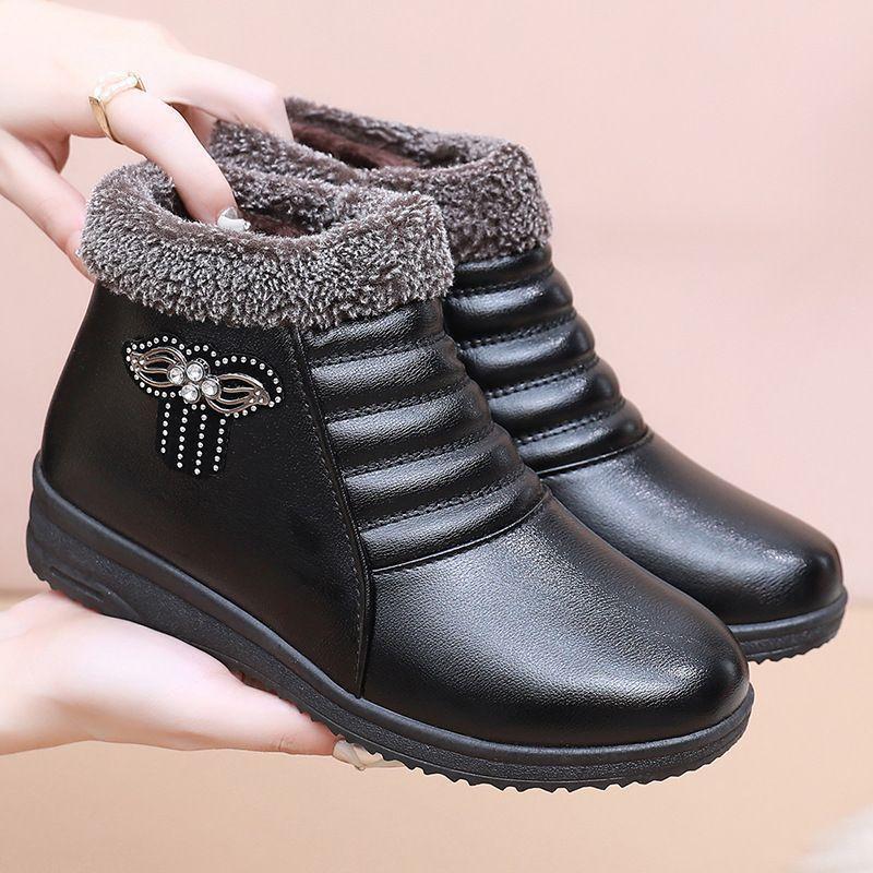 Old Beijing mother shoes cotton shoes 2025 soft sole non-slip middle-aged and elderly women's shoes velvet warm snow boots elderly leather shoes
