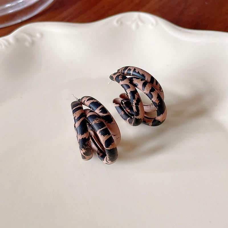 Silver Needle Leopard Print Geometric Hoop Earrings - Trendy High-End Spicy Girl Style for Women