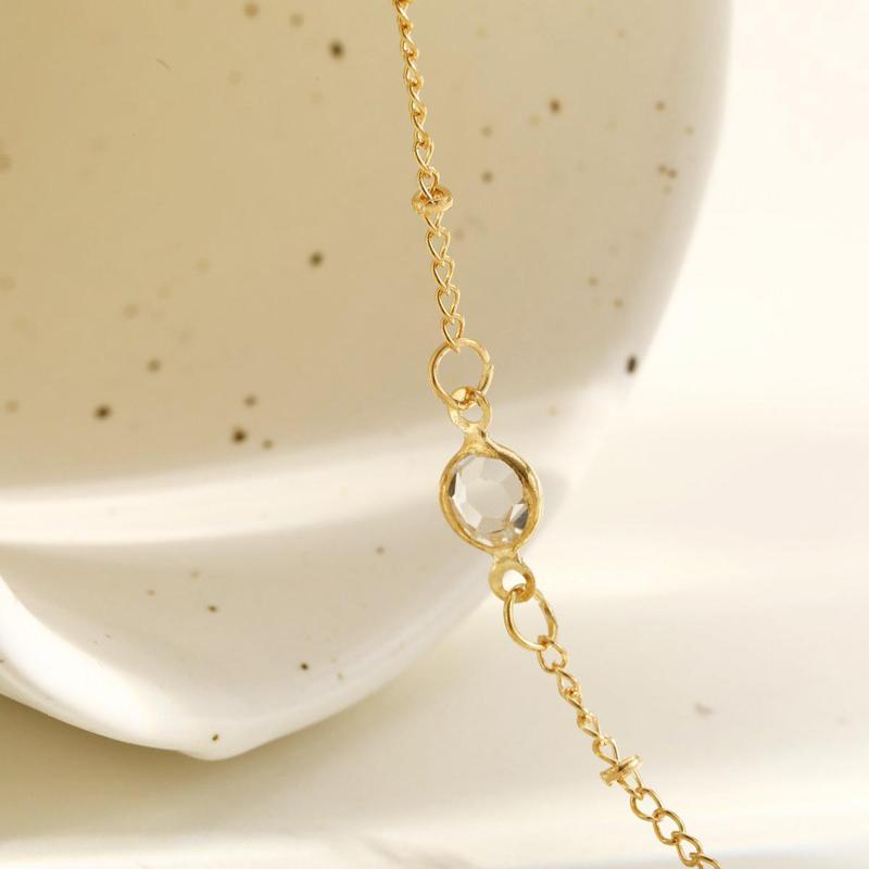 Vintage White Rhinestone Geometric Finger Bracelet for Women Personality Gold Color Hand Chain Bracelet Beach Jewelry Gifts