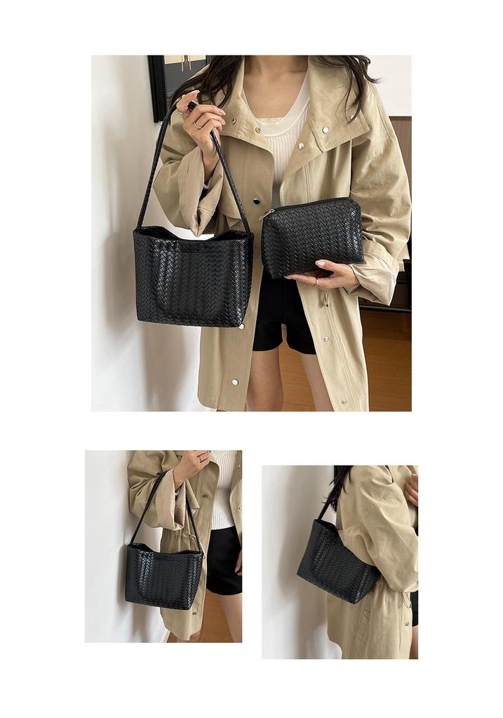 Korean Niche Retro Woven Underarm Bag - Trendy 2026 Fashion for Women, Perfect for Outings & Commuting, Mother-Child Style.
