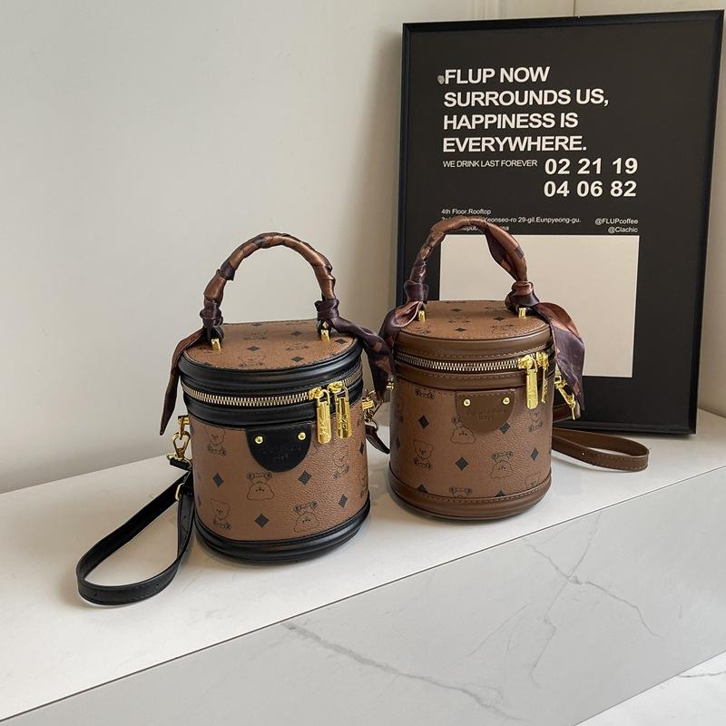 Portable cylinder bag women's 2025 new mobile phone bucket bag versatile shoulder women's bag oblique span bag tide