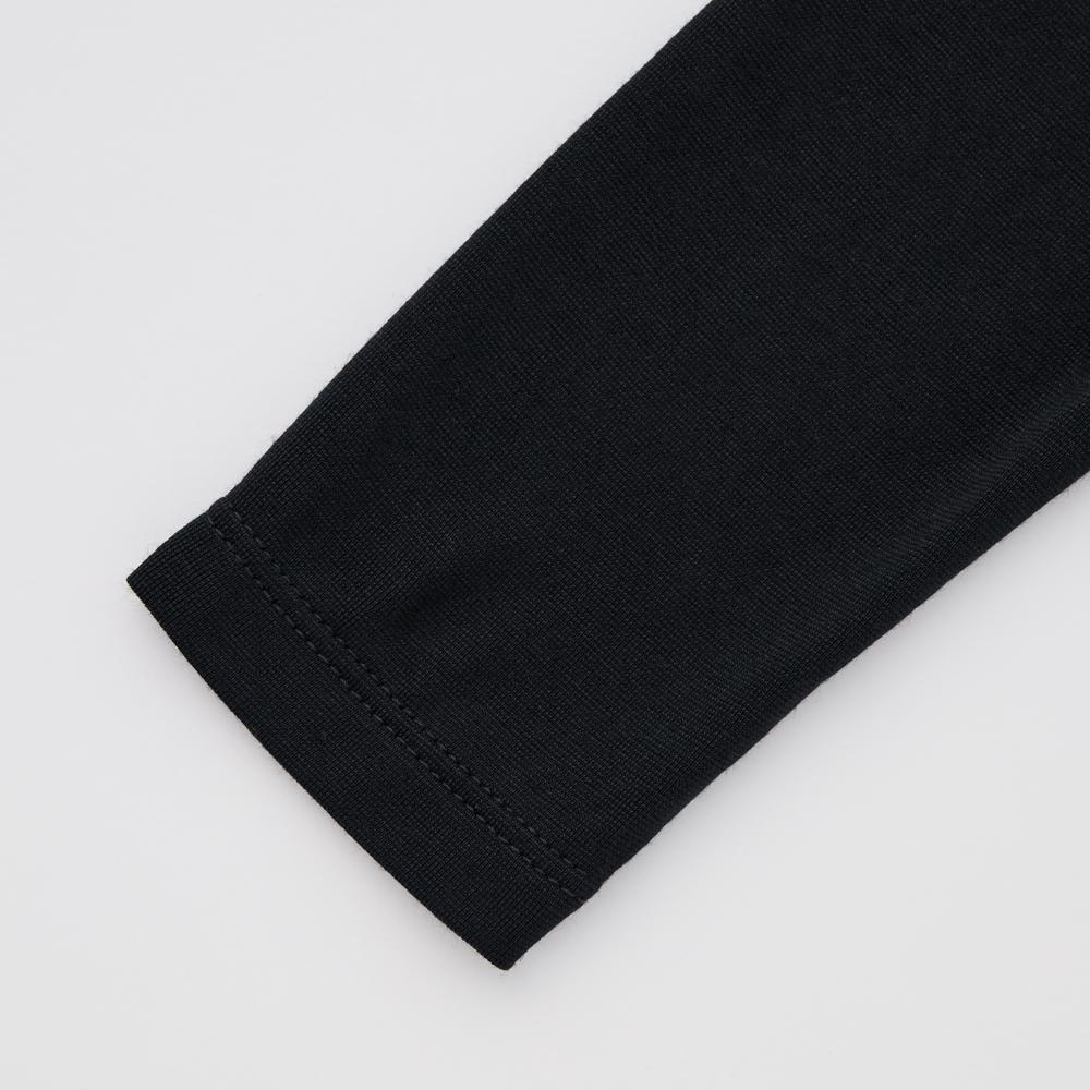 Uniqlo BT Heat Tech Turtleneck  Long Sleeve