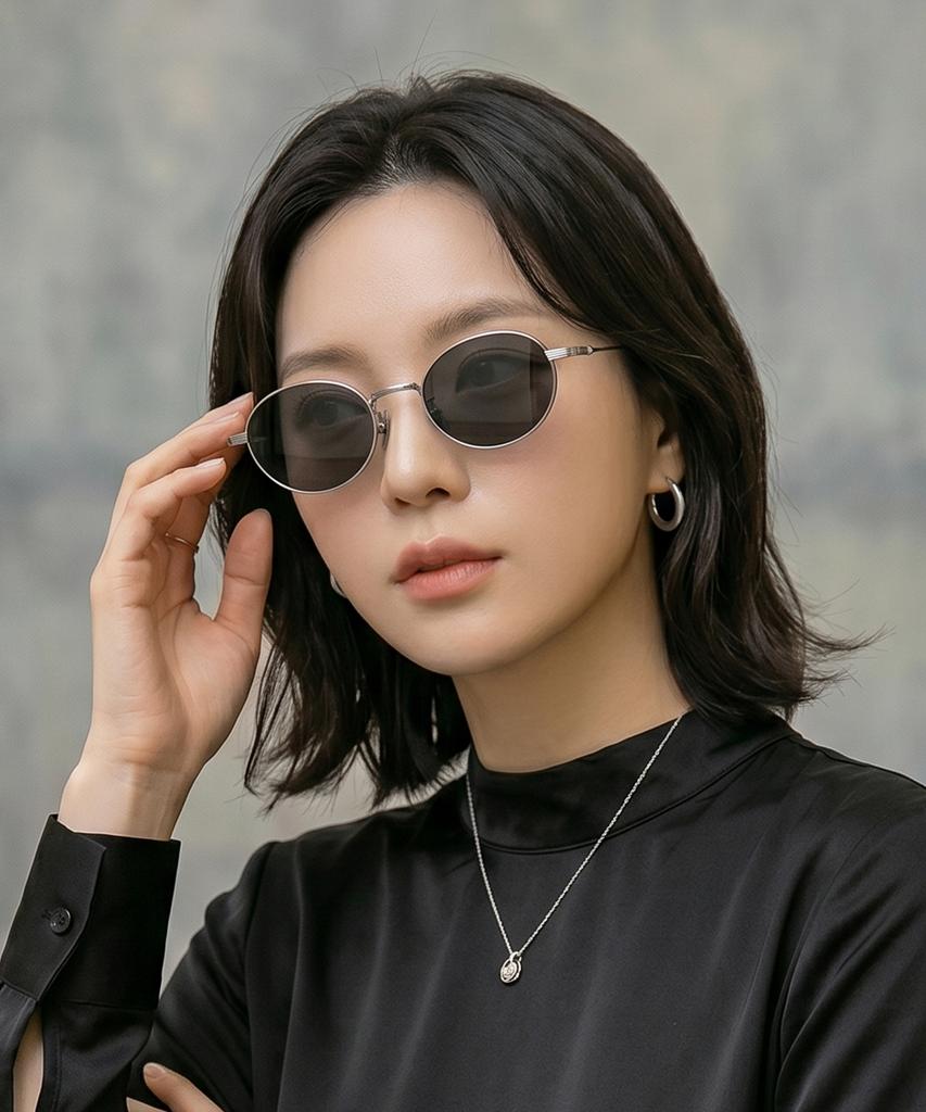 Maeteupeojeu M-30 Titanium Sunglasses Black Silver